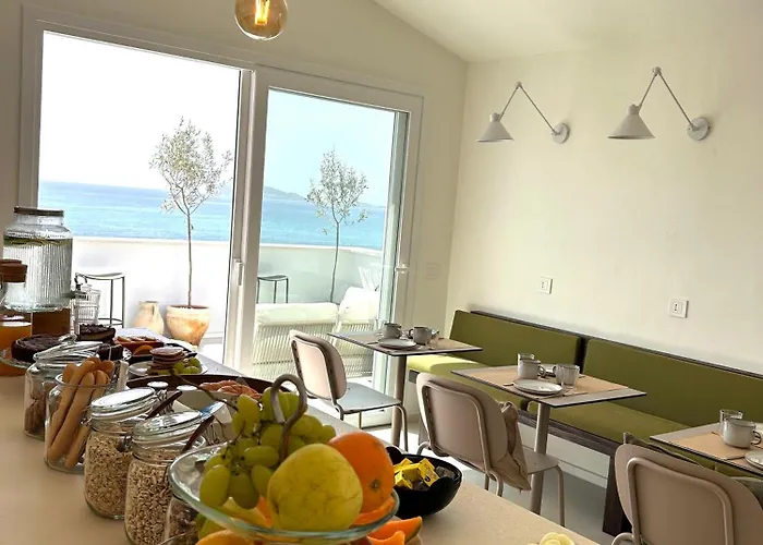 Vireo 게스트하우스 4*